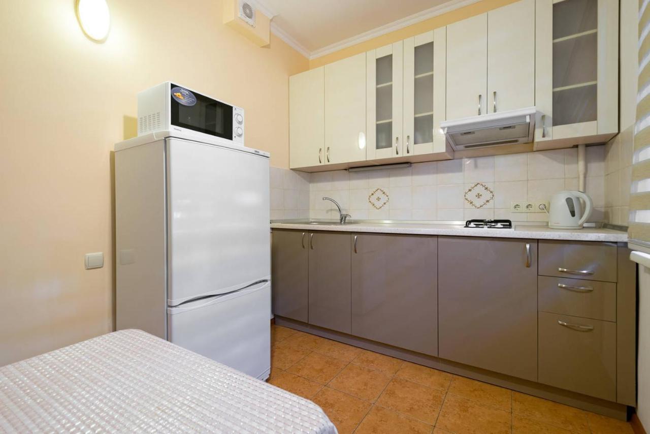 Nadezhda Apartment On Nauryzbay Batyra 37/1 Алма Ата Екстериор снимка