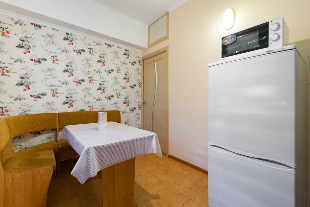 Nadezhda Apartment On Nauryzbay Batyra 37/1 Алма Ата Екстериор снимка